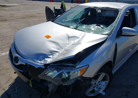2012 Toyota Camry Se z USA, uszkodzony, nr VIN 4T1BF1FK3CU065441